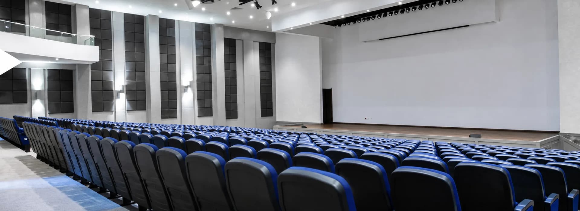 Auditorio institucional construido por Cedaria Dominicana.